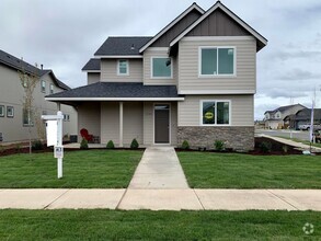 Building Photo - Large 4 bedroom in Redmond, new listing!  ...