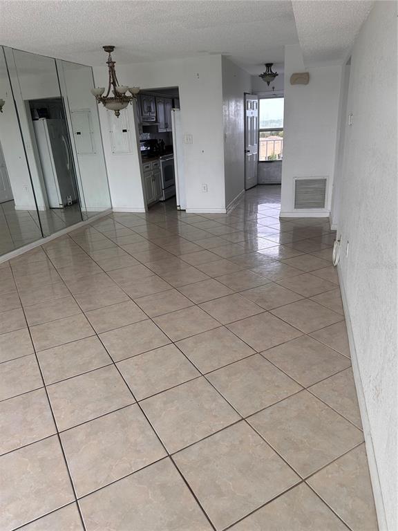 Building Photo - 4939 Floramar Terrace