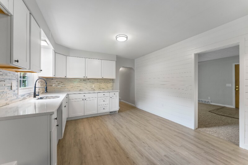 Building Photo - 3510 E Heights St SE