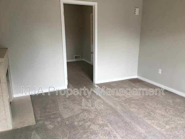 Building Photo - 3599 S 4400 W