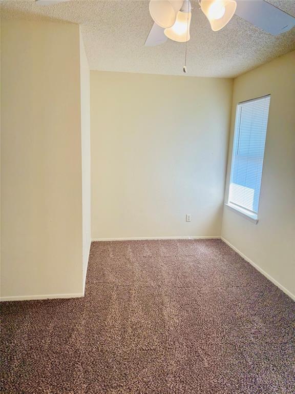 Building Photo - 1206 Tartan Ln