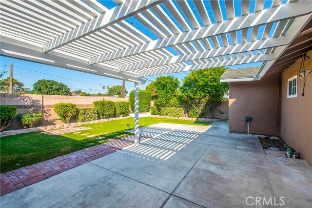 Building Photo - 7671 Danube Dr