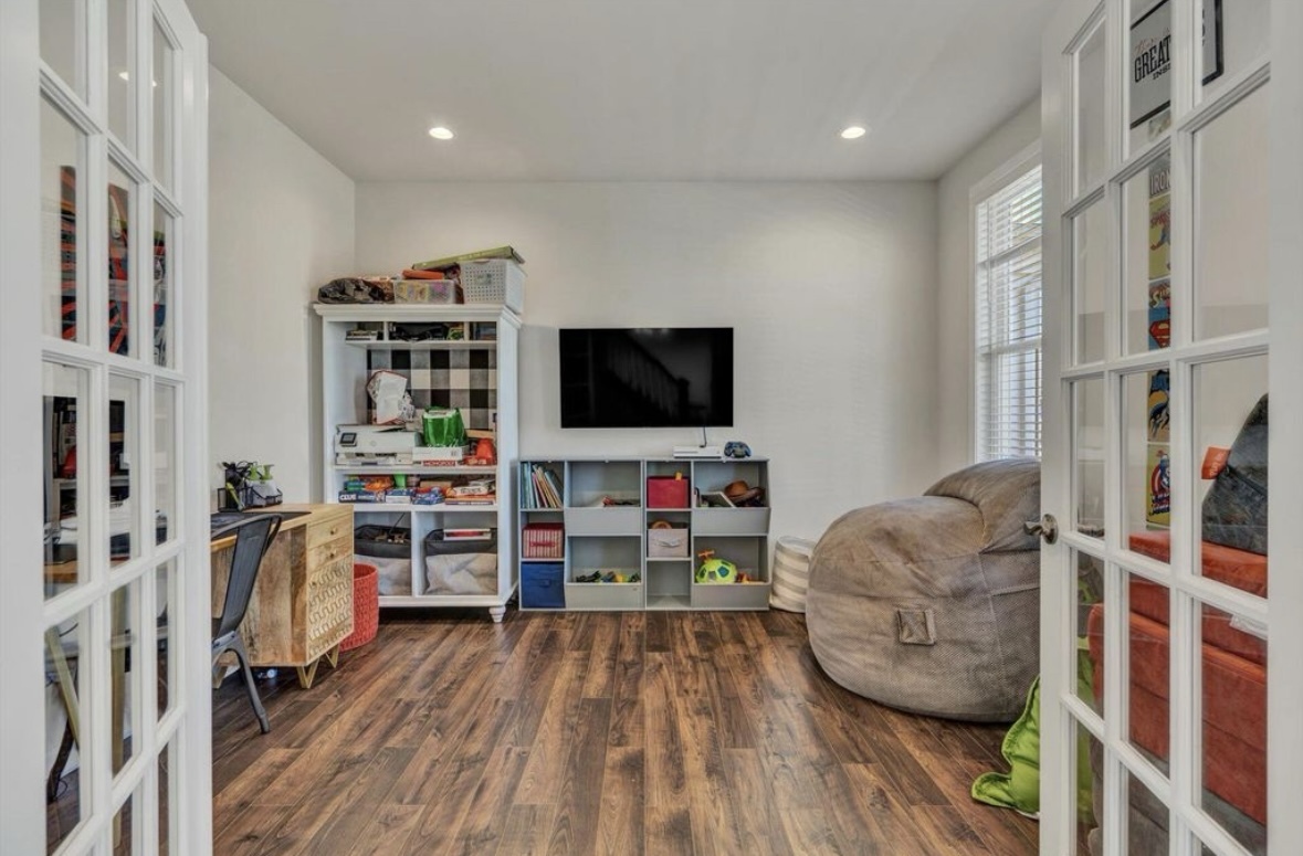 Building Photo - 62 Boxwood Ln