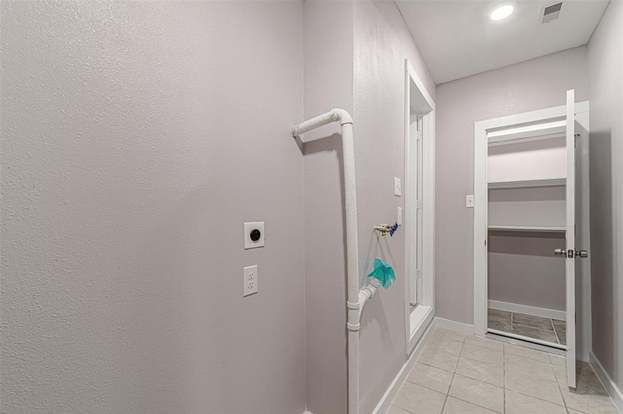 Building Photo - 4909 Higgins St