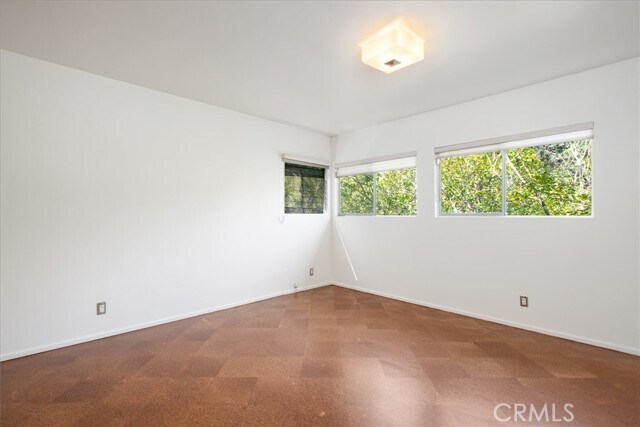 Building Photo - 3946 Alta Mesa Dr