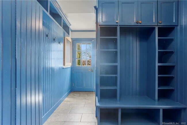Building Photo - 4 Scofield Pl
