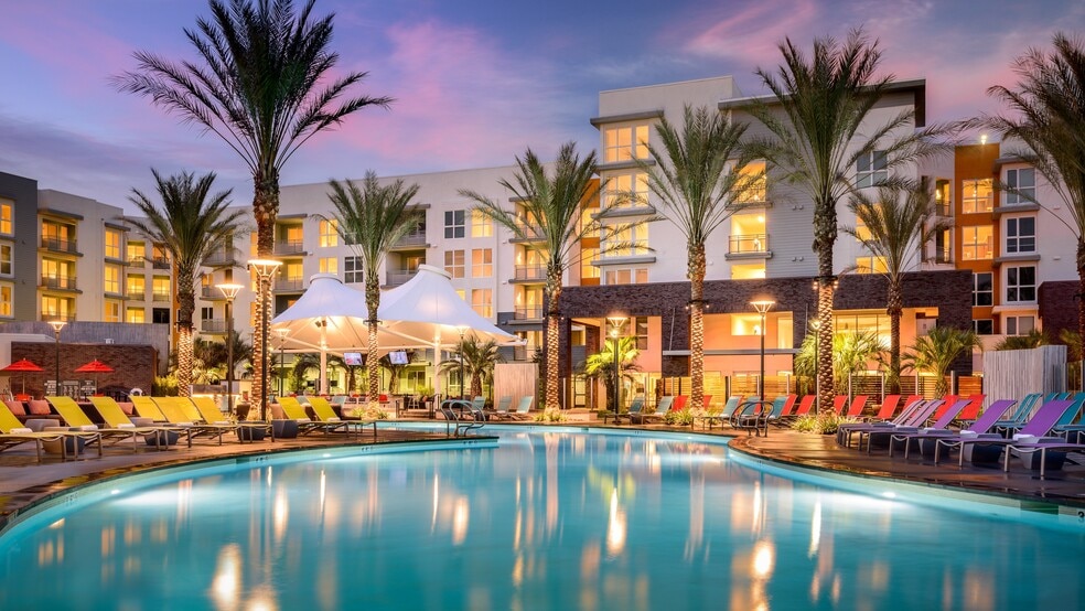 Building Photo - Ascent