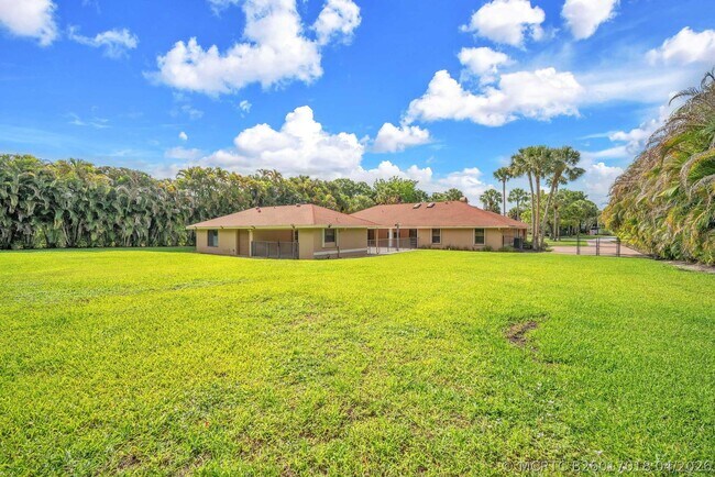 Building Photo - 13759 Doubletree Trail