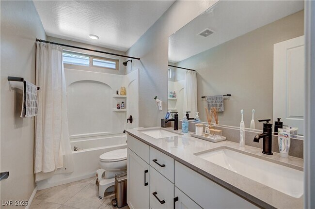 Building Photo - 4160 Elegant Chateau St