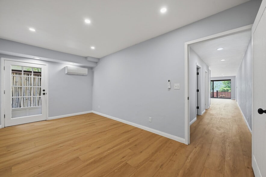 Building Photo - 2553 Via Merano