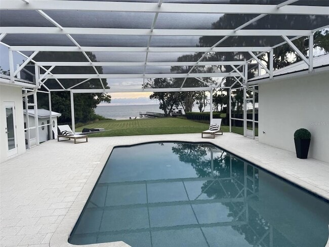 Building Photo - 1021 Temple Grove Pl