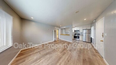 Building Photo - 824 15th St