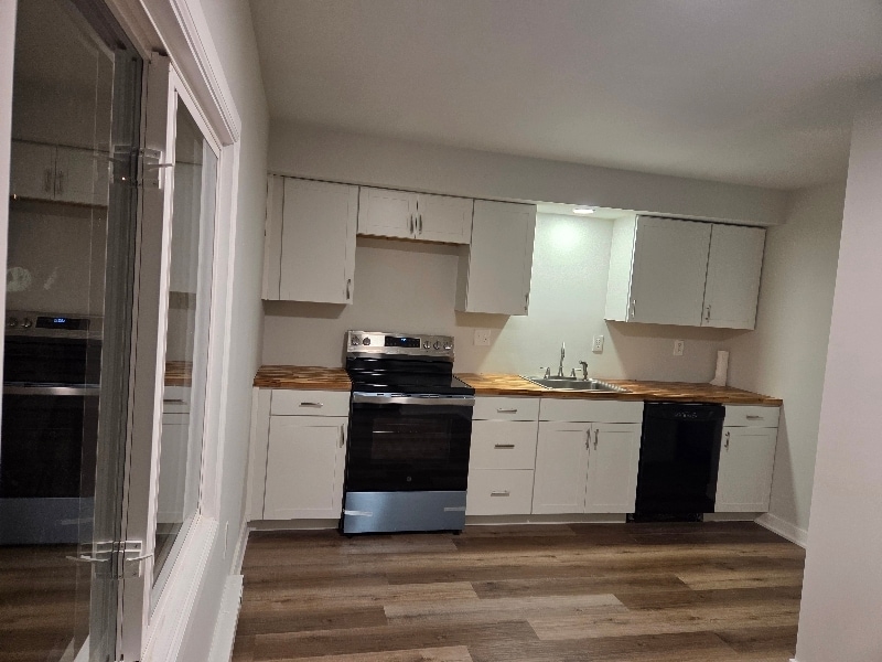 Building Photo - 441 Rutherford Ave