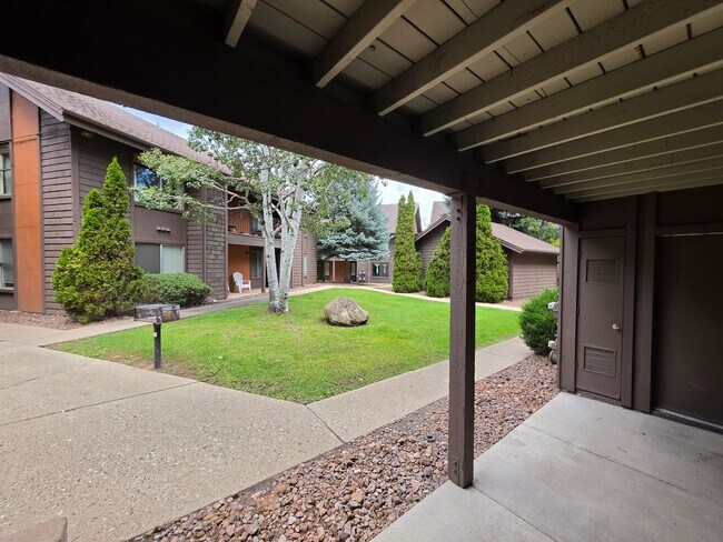Building Photo - 1200 S Riordan Ranch St