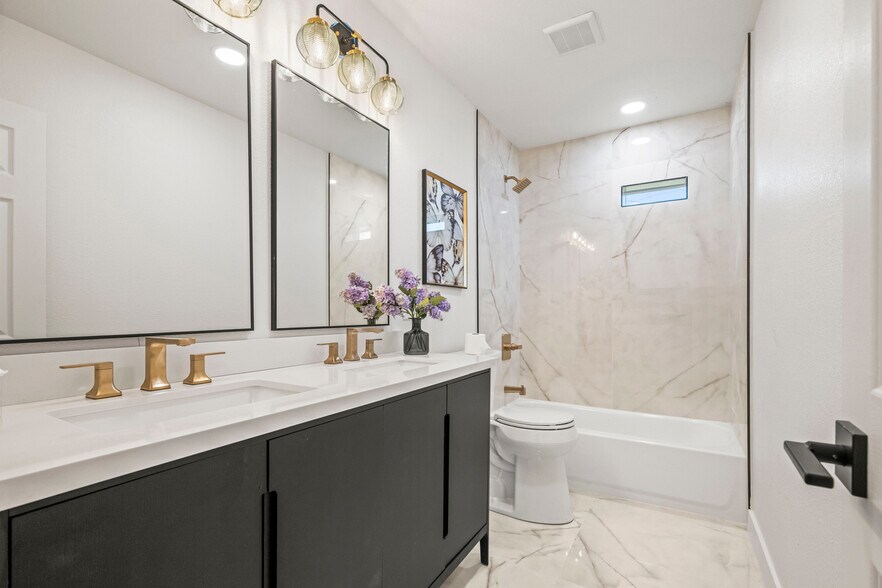 Guest bathroom - 2 sinks - 2225 E Monterosa St