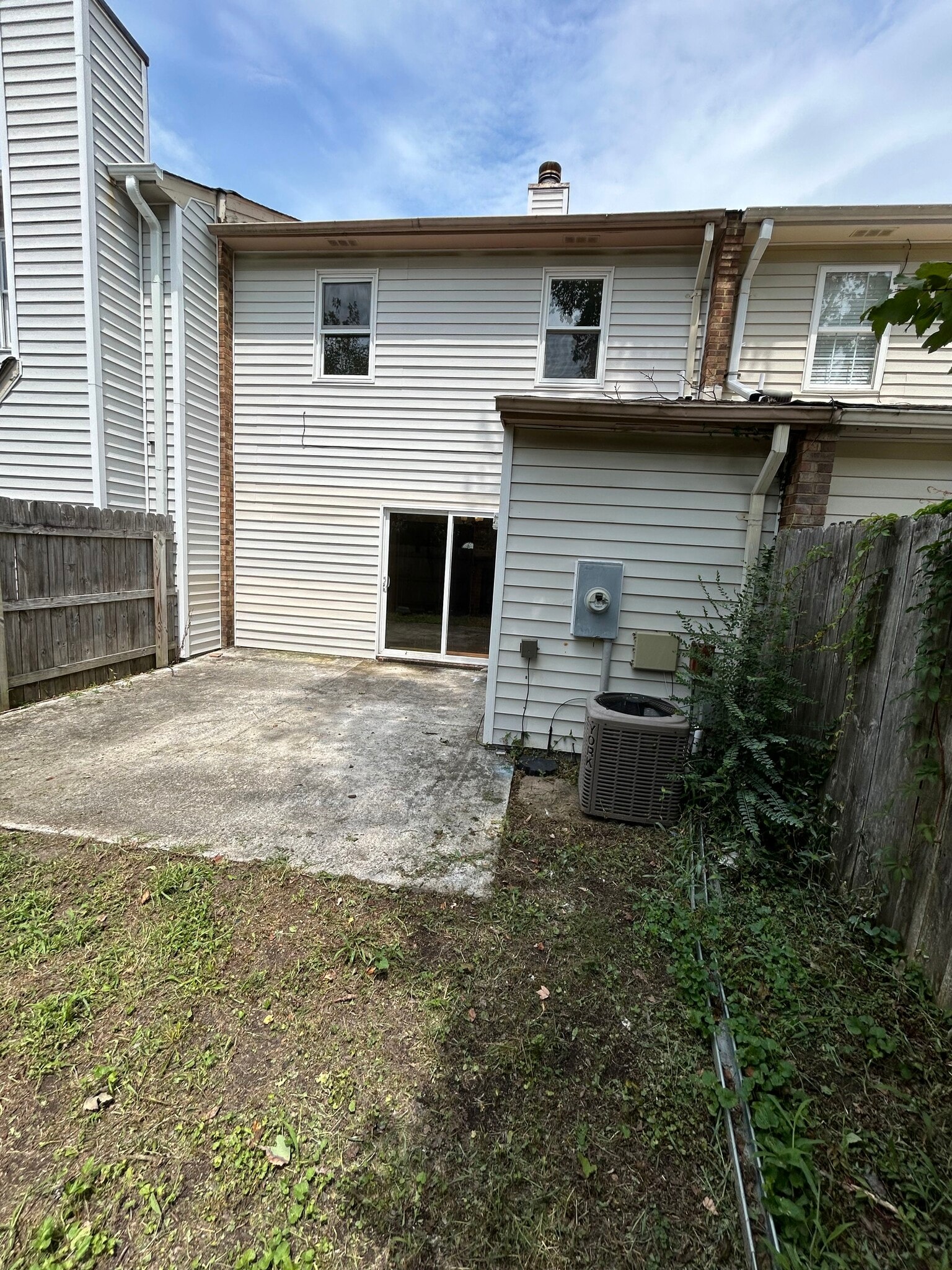 Building Photo - 717 Westminster Ln