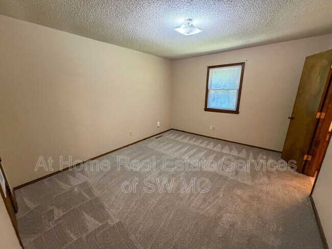 Building Photo - 3261 W Highland St