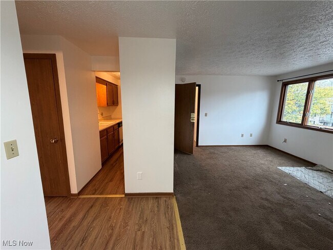 Building Photo - 4107 Orchard Dale Dr NW