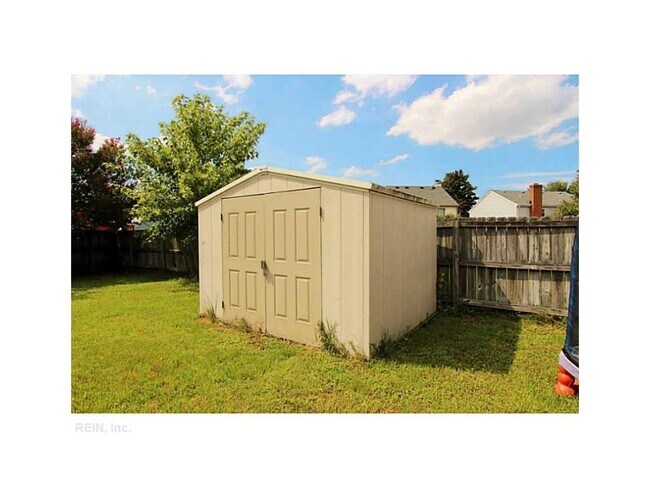 Building Photo - 2220 Cinnabar Ct