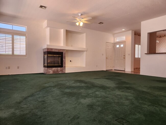 Building Photo - SINGLE STORY TOWN HOME AVAILABLE