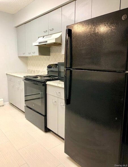 Building Photo - 20 Fox Ridge