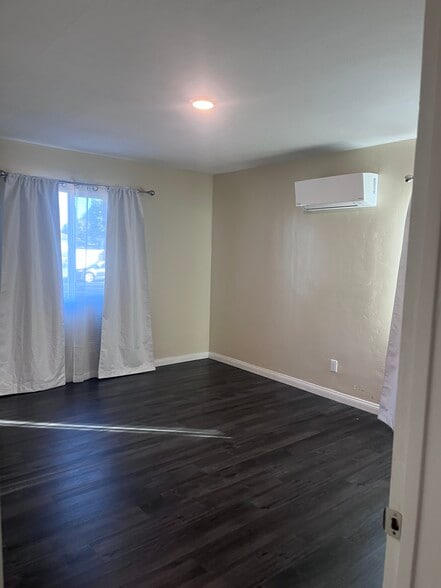 Building Photo - 144 F St