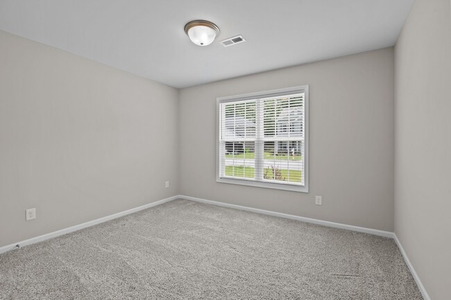 Building Photo - 118 Station Yard Rd