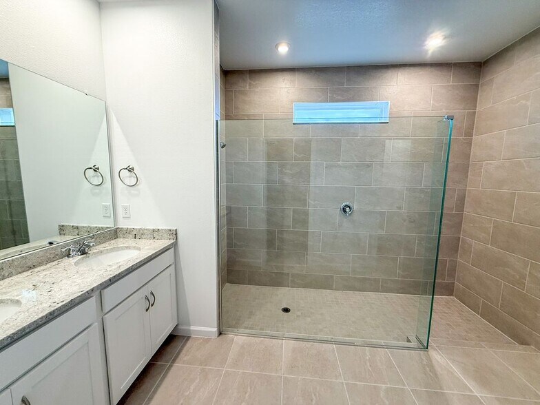 Building Photo - 9066 Beach Tea Wy