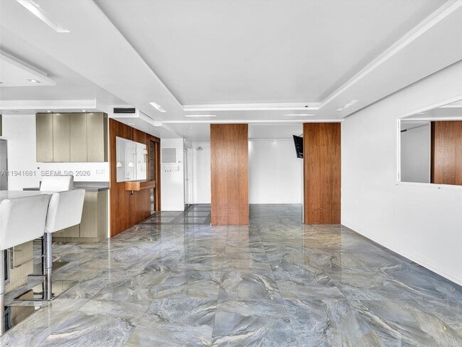 Building Photo - 401 Ocean Dr