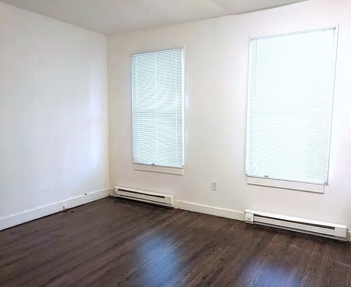 Main Bedroom 2 - 814 Ferry St