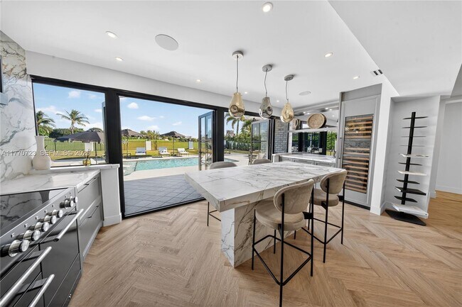 Building Photo - 4312 NE 22nd Ave