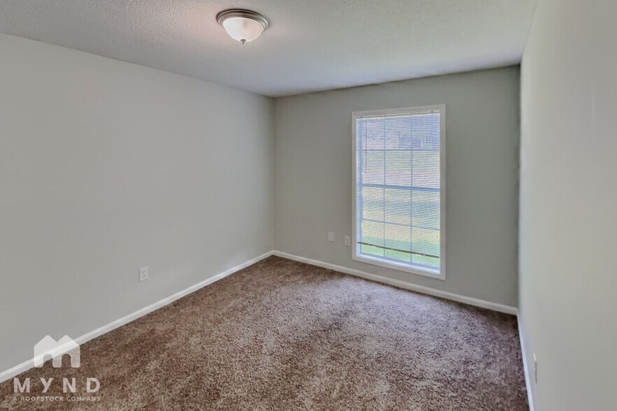 Building Photo - 2569 Richwood St