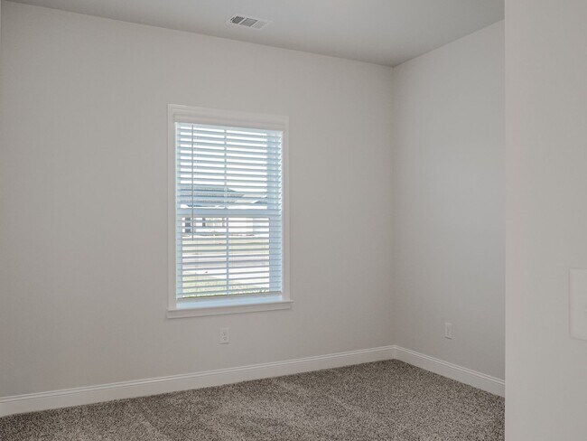Building Photo - 206 Aunt Bee Blvd