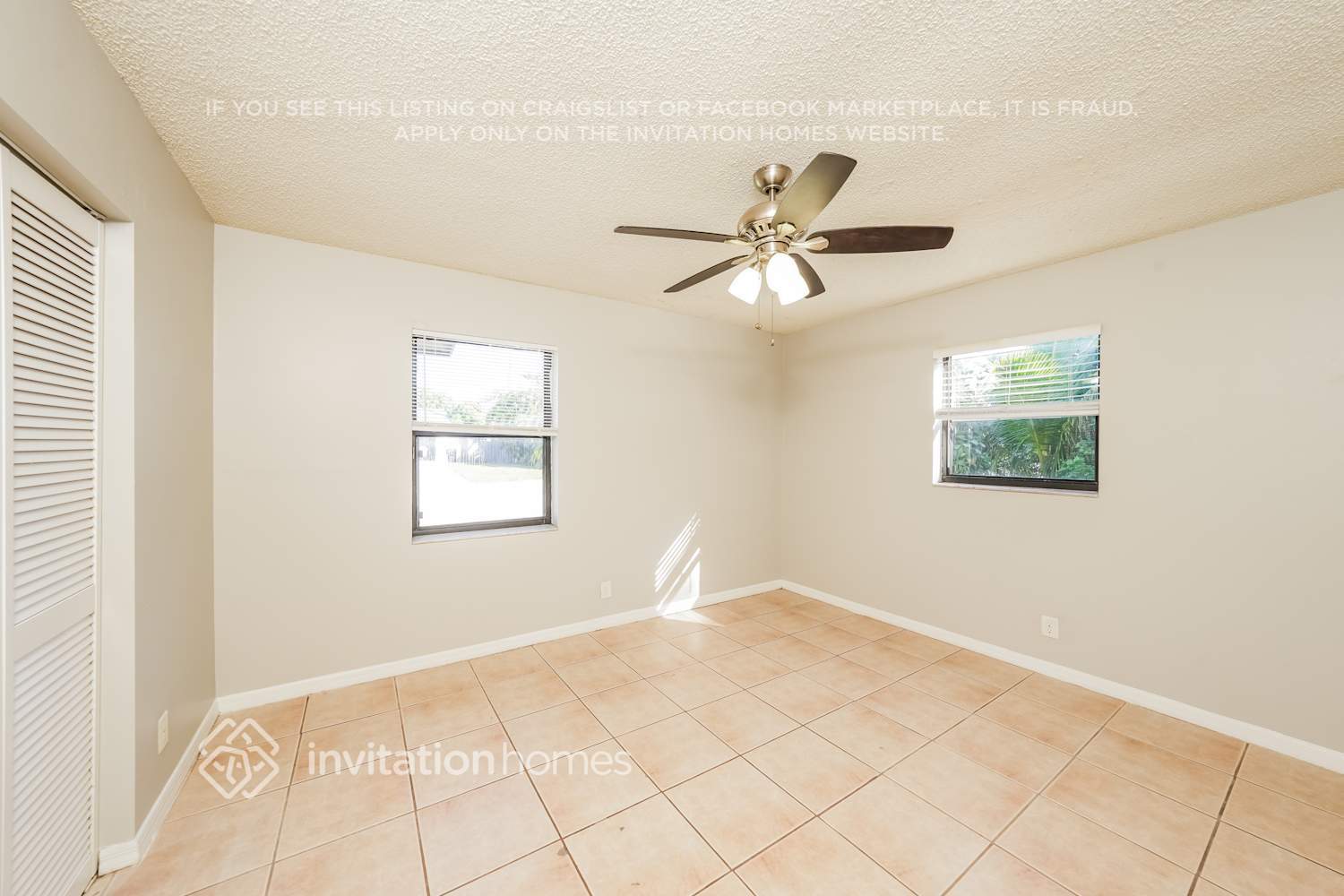 Building Photo - 9014 Fashion Pl