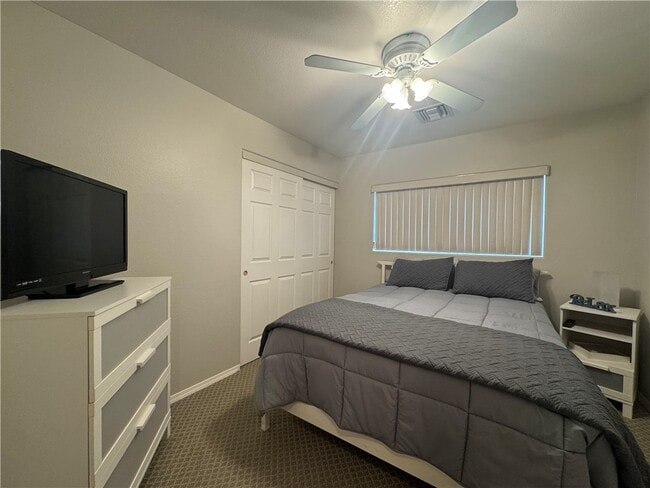 Building Photo - 726 Riverfront Dr