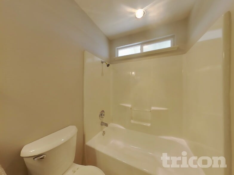 Building Photo - 1872 Little John Way