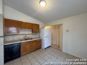 Building Photo - 9819 Valley Villa