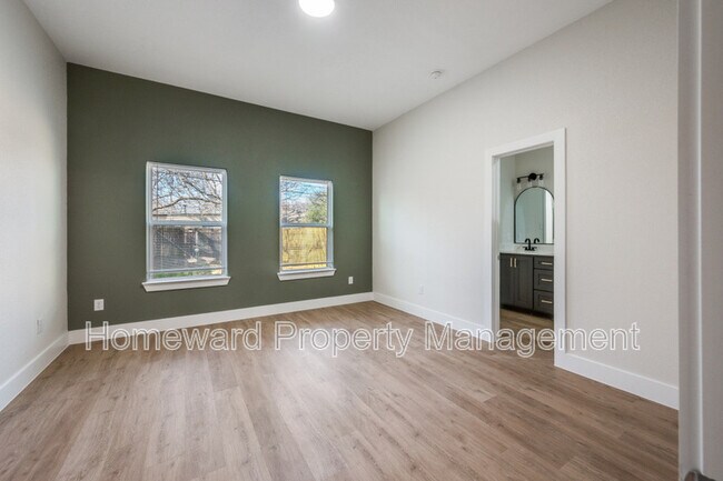 Building Photo - 835 Stamps Ave