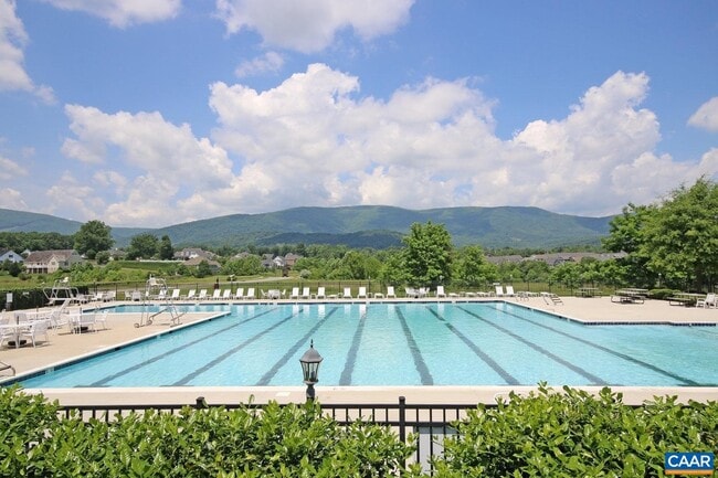 Building Photo - 609 Mornington Ln