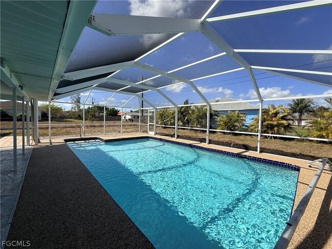 Building Photo - 1912 SE 8th Ave