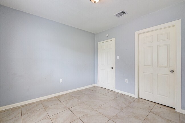 Building Photo - 7658 Belbay St