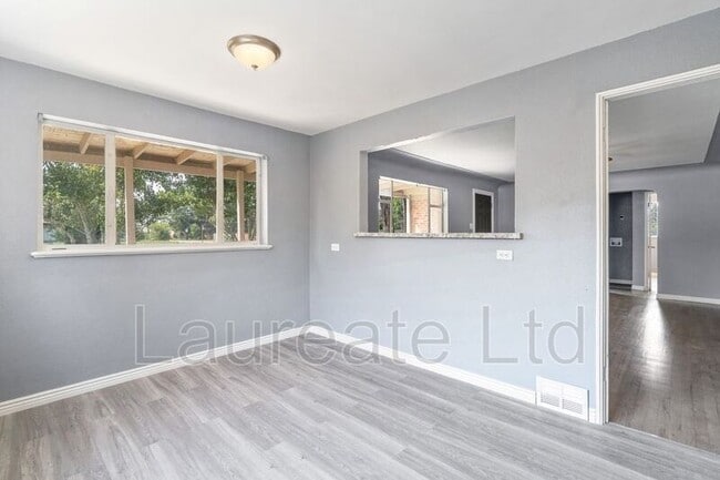 Building Photo - 2880 Harrison St