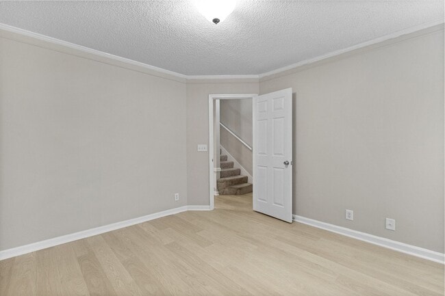 Building Photo - 315 Yorkshire Cir