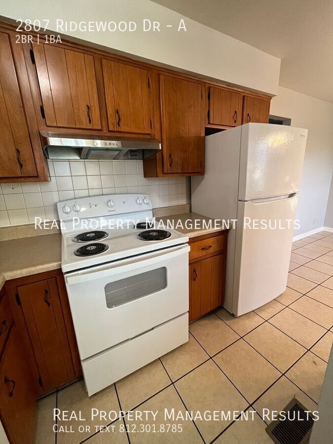 Building Photo - 2807 Ridgewood Dr
