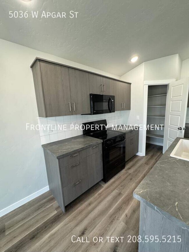 Building Photo - 5036 W Apgar St