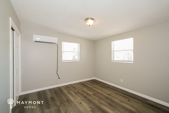 Building Photo - 7216 Gulf Breeze Cir