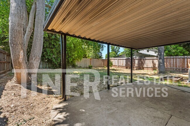 Building Photo - 8912 Lanier Way