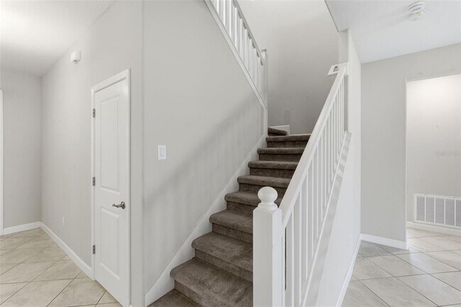 Building Photo - 11014 Little Blue Heron Dr