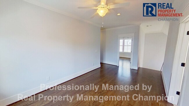 Building Photo - Exquisite Executive Home in Autumn Hall