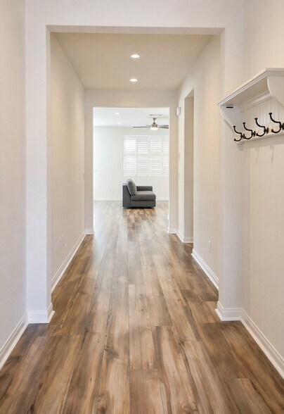 Building Photo - 8167 Elissa Dr